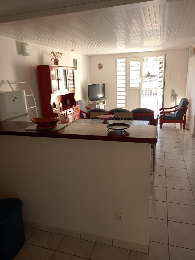 Charmant Appartement Verdoyant Le Morne-Vert Exterior photo