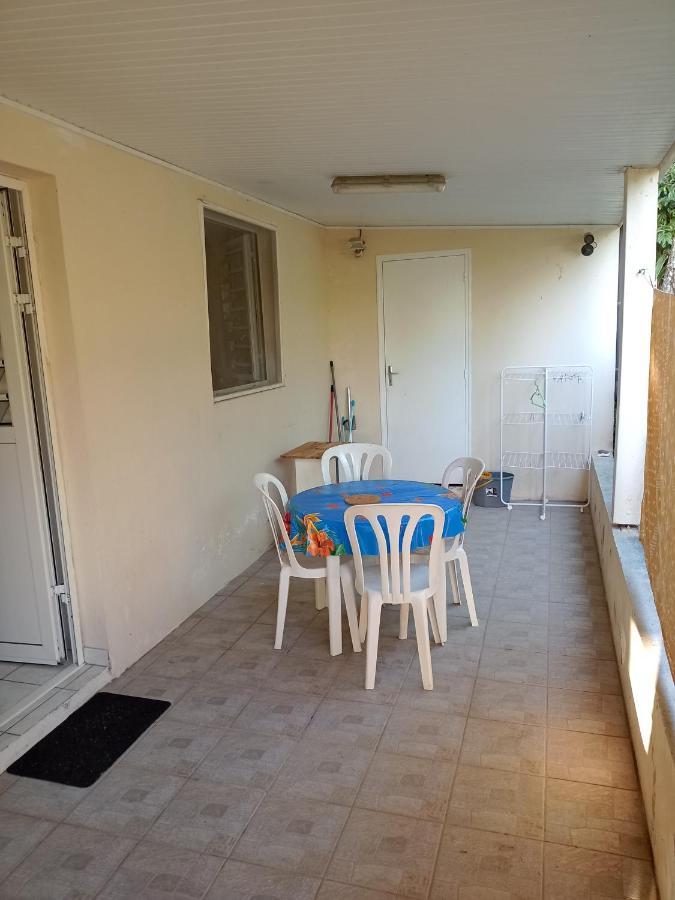 Charmant Appartement Verdoyant Le Morne-Vert Exterior photo