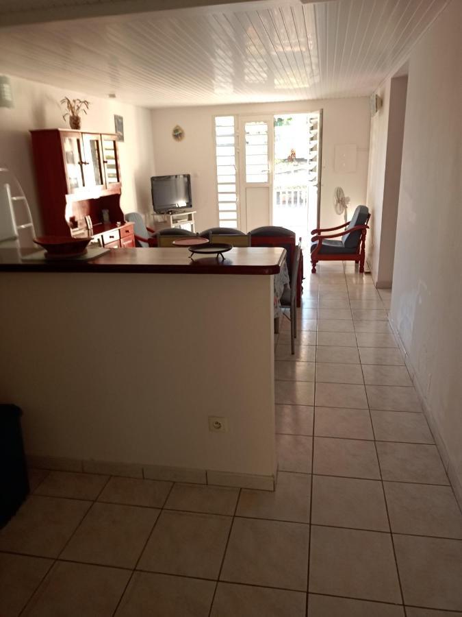 Charmant Appartement Verdoyant Le Morne-Vert Exterior photo